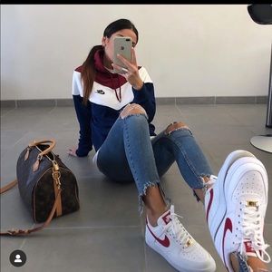 Meet your Posher, Thania